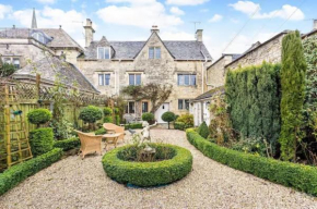 Lovedays Cottage, A Luxury 16th Century home in Painswick